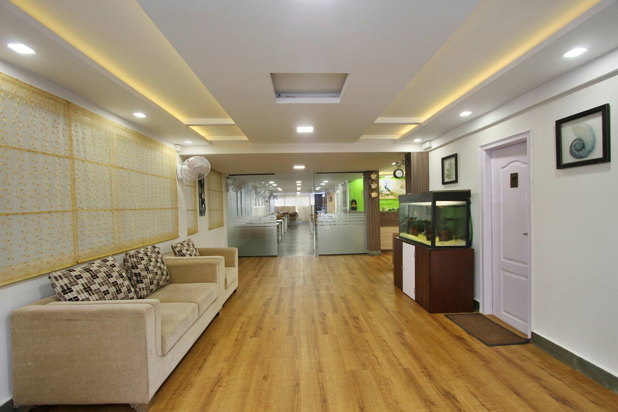 העיר בנגלור Capital O 5379 The Roy Grand Inns מראה חיצוני תמונה